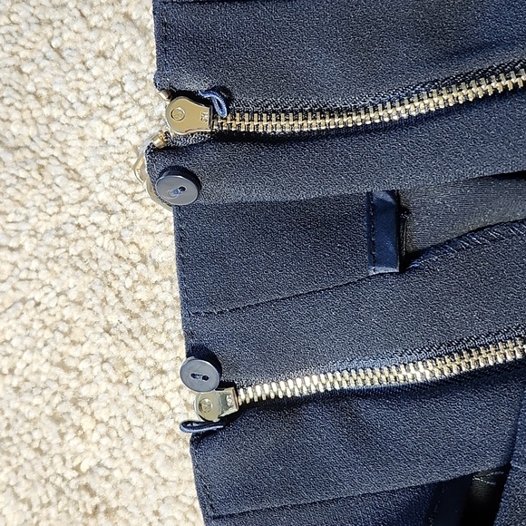Tahari Navy Wide Leg Pants with Gold Accents - Picture 6 of 6